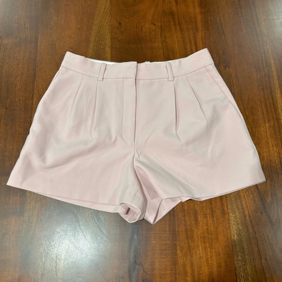 Aritzia Babaton Pleated Mini Short Trouser Style Size 8 - Picture 1 of 8